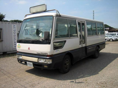 Автобус компании Mitsubishi