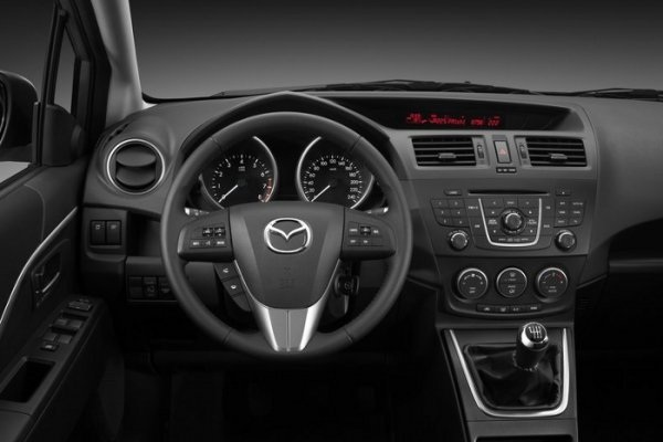 Салон Mazda 5